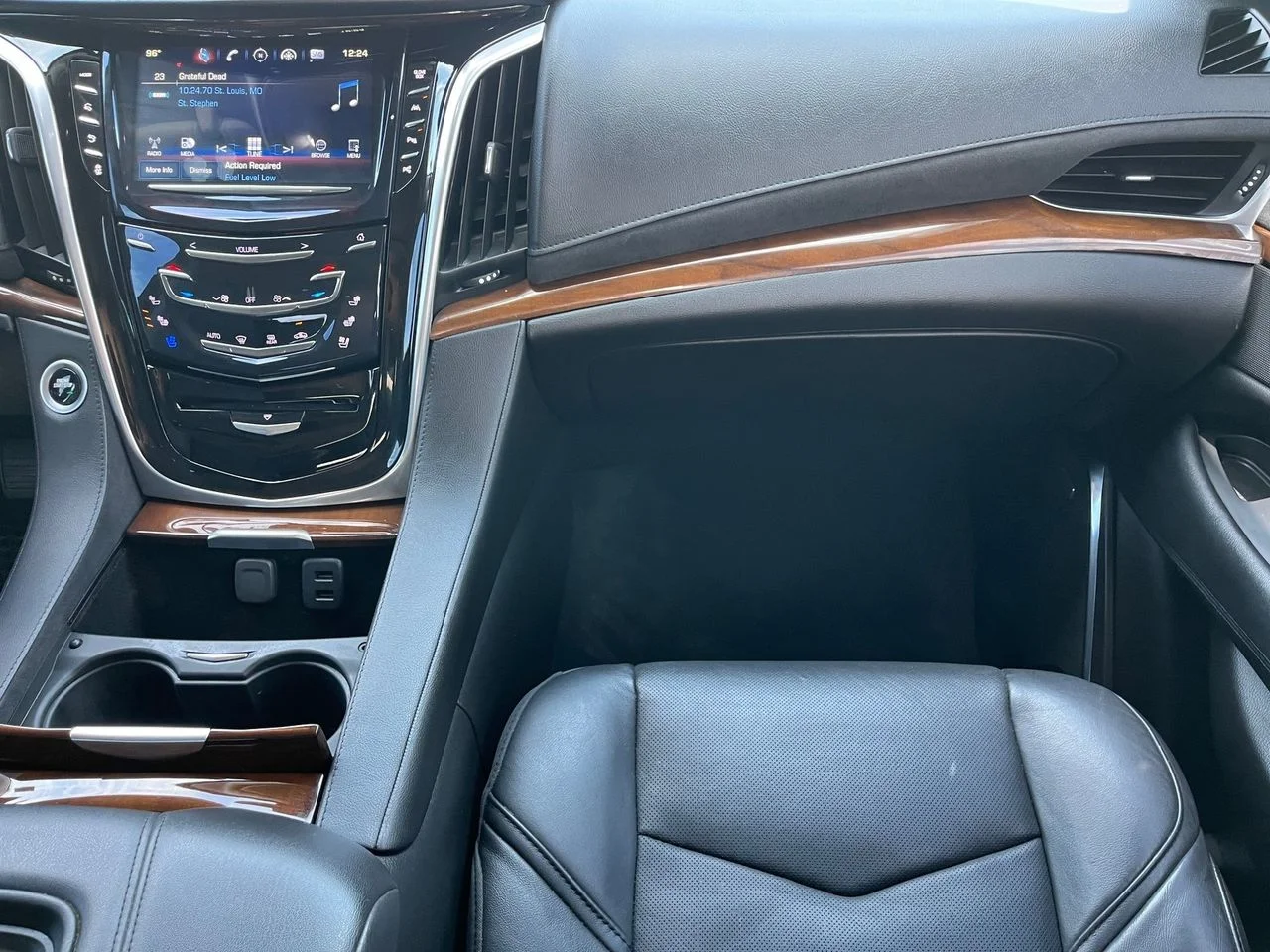 Used 2020 Red Passion Tintcoat Cadillac Luxury image 15