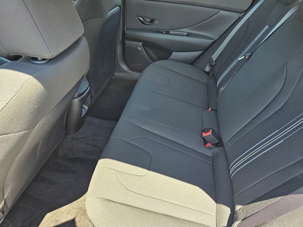 2026 Hyundai Elantra SEL Sport - Photo 19