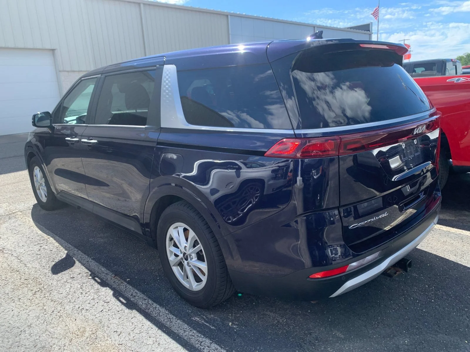 Used 2022 Blue Kia LX Seat Package image 4