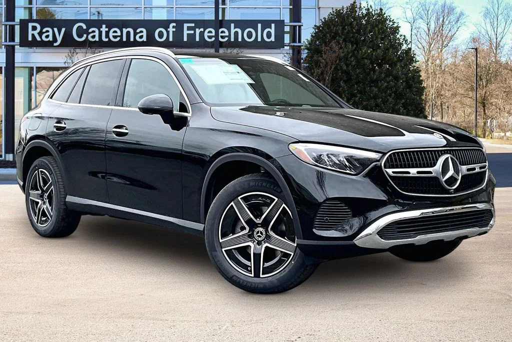 New 2026 Black Mercedes-Benz GLC 300 image 2