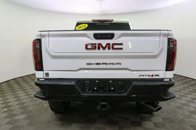 Used 2024 White GMC AT4X image 10