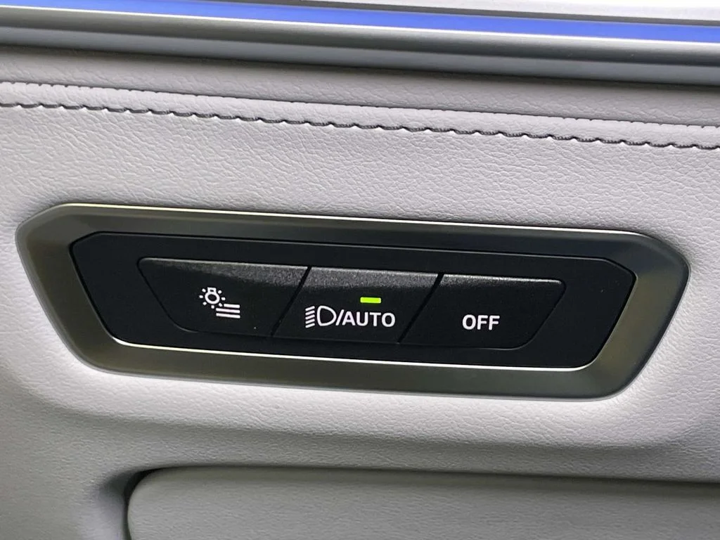 2026 BMW XM Base - Photo 33