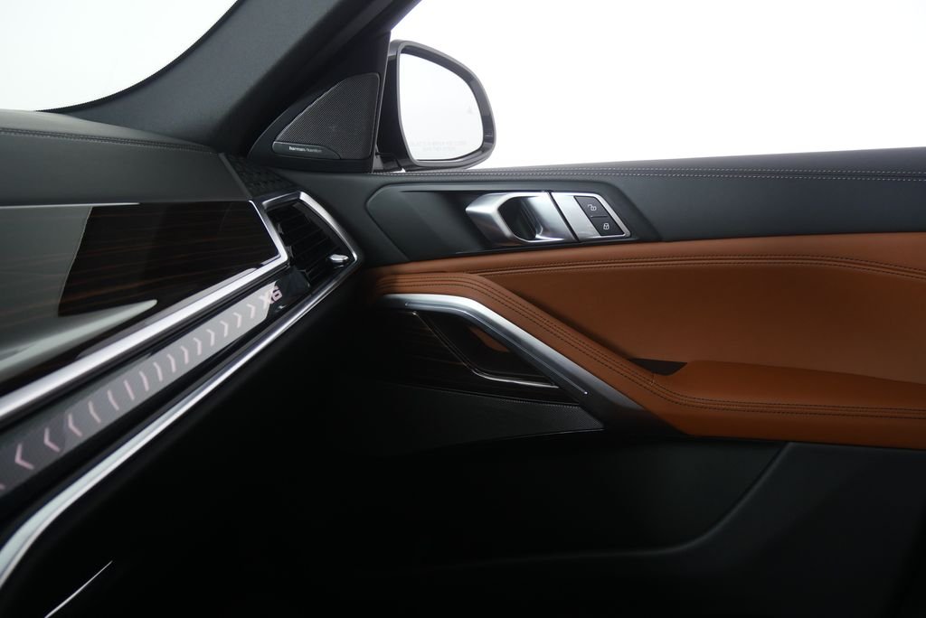 New 2027 Alpine White BMW xDrive40i image 22