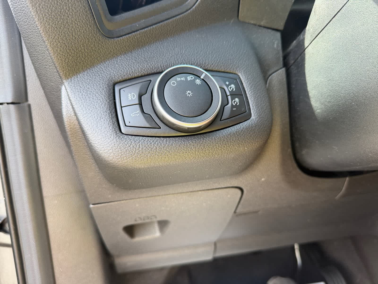 Used 2017 Magnetic Ford SE image 30