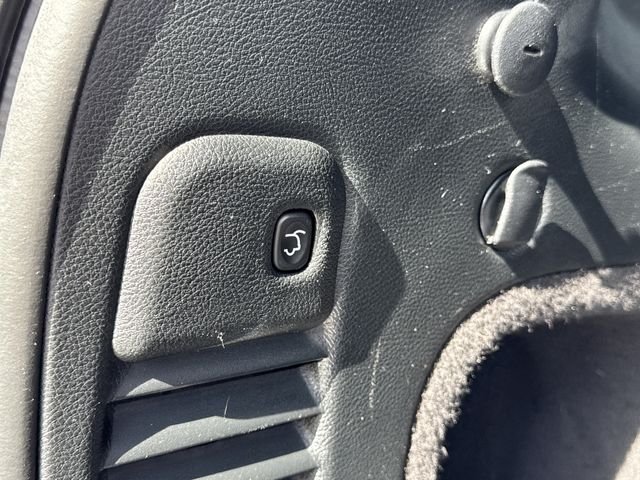 Used 2018 Gray Jeep Overland image 22