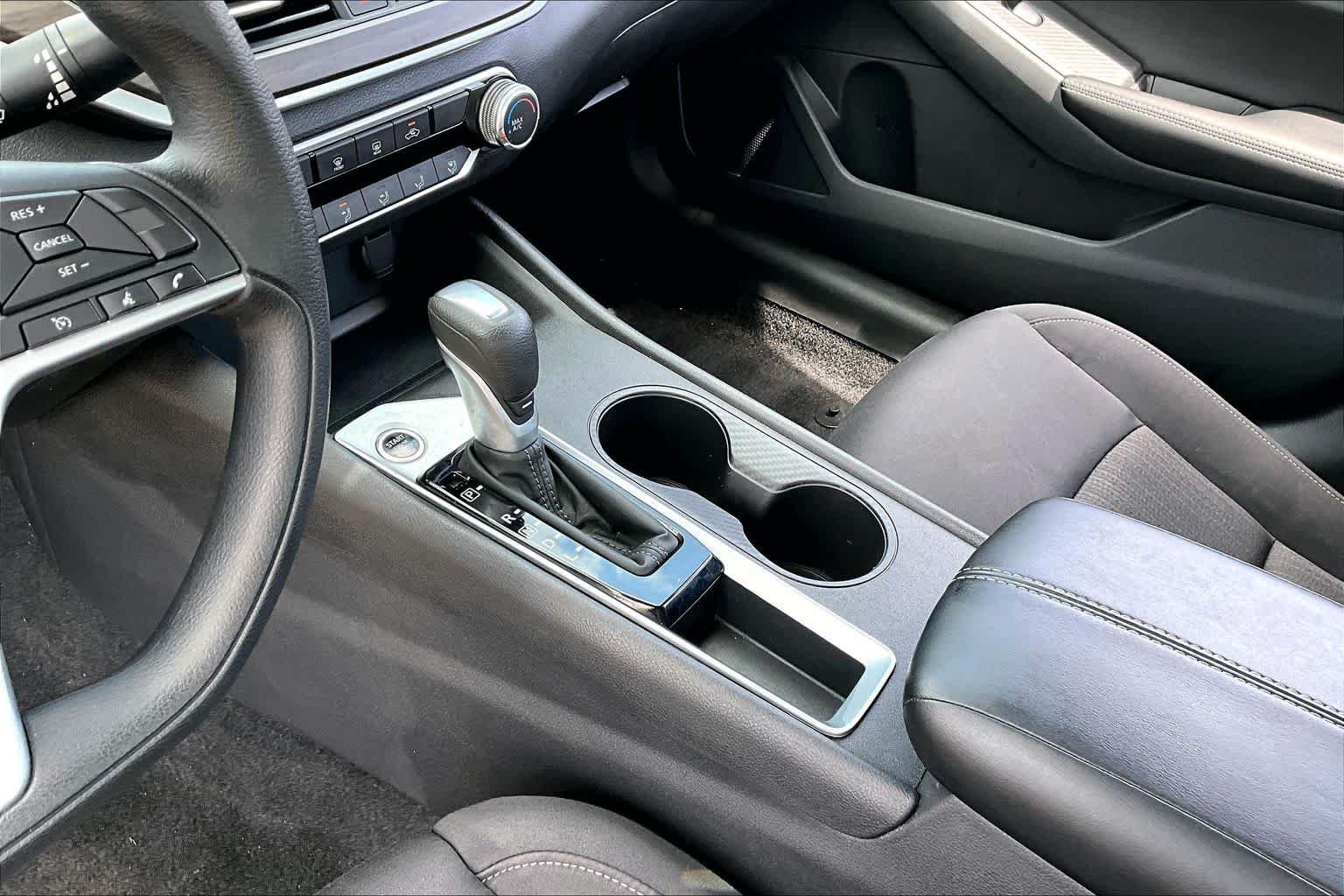 Used 2025 Gun Metallic Nissan SV image 15