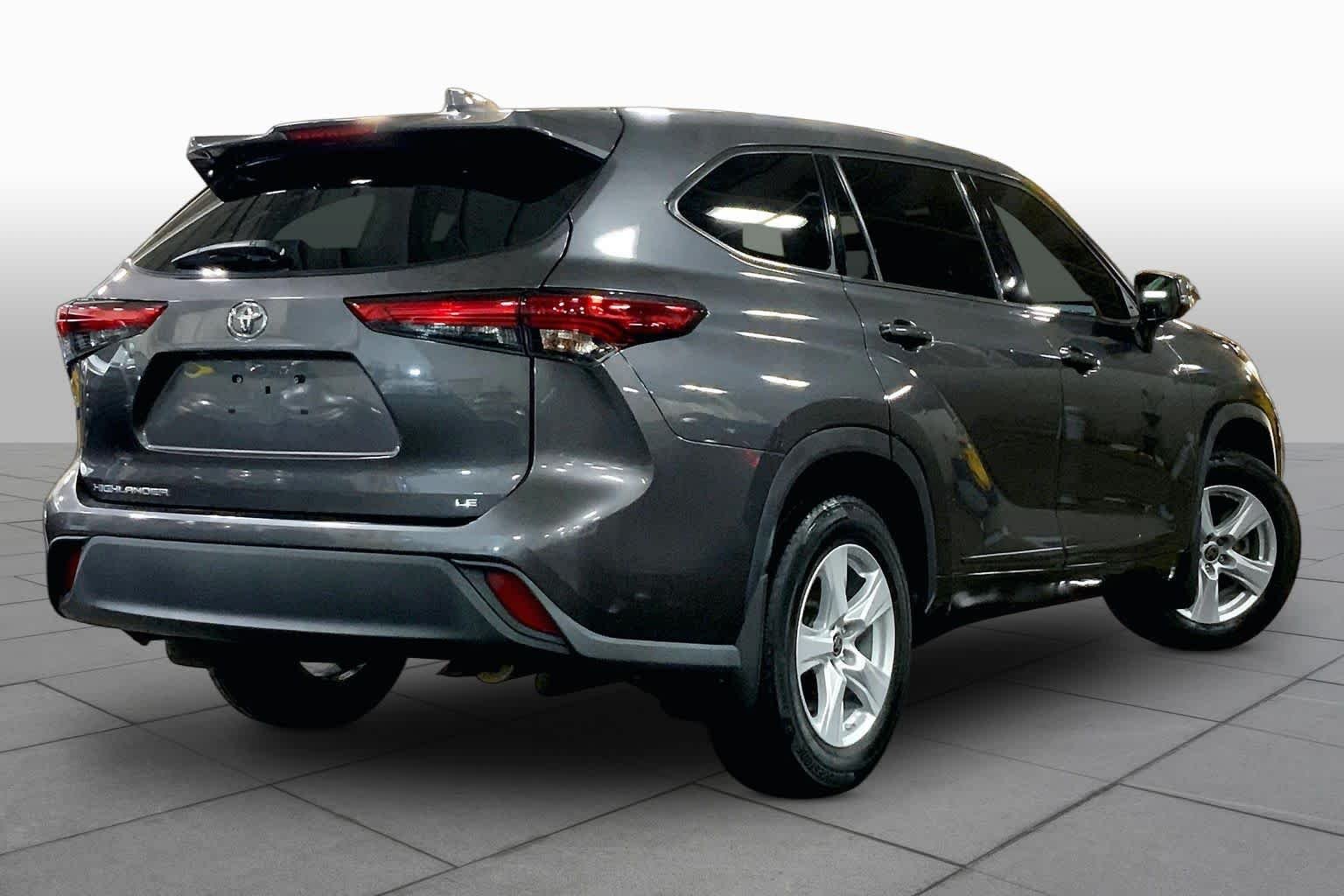 Used 2021 Magnetic Gray Metallic Toyota LE image 13