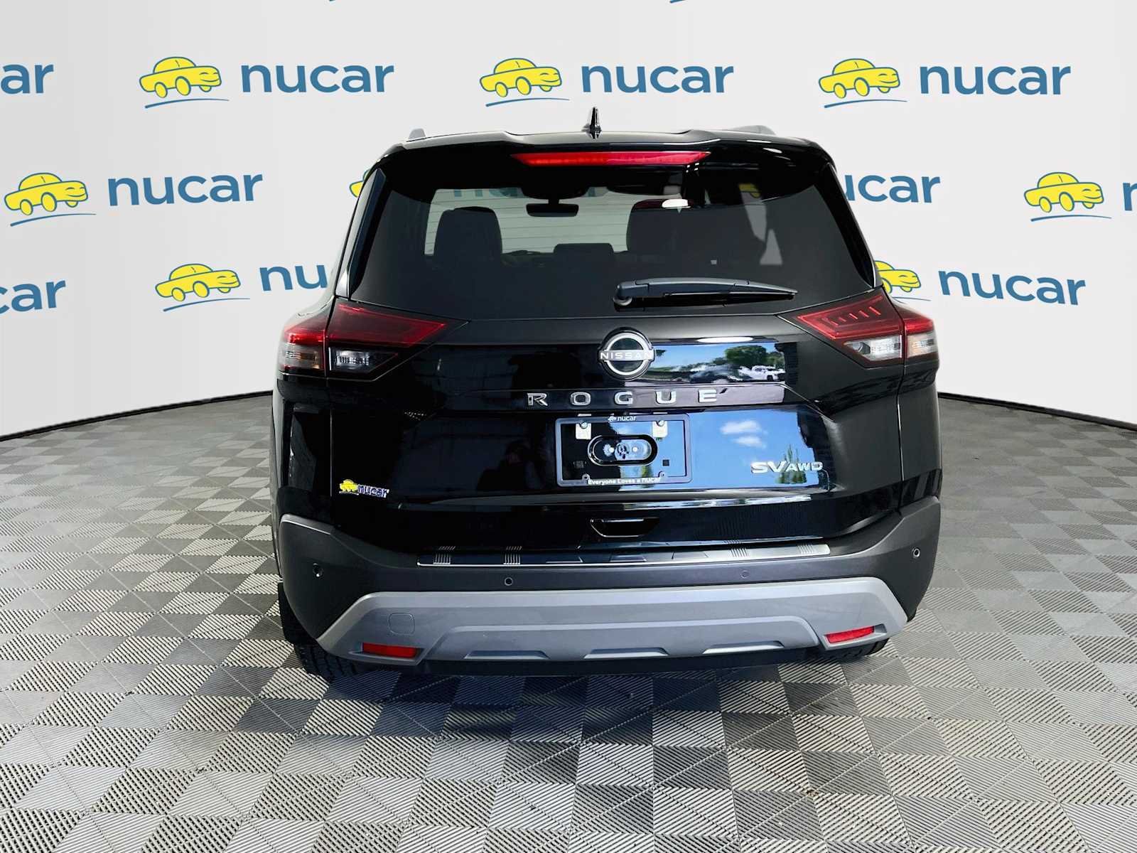 Used 2023 Super Black Nissan SV image 6
