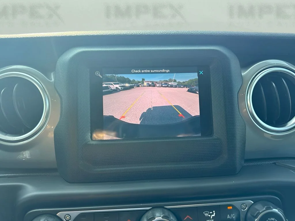Used 2020 Silver Jeep Overland image 16