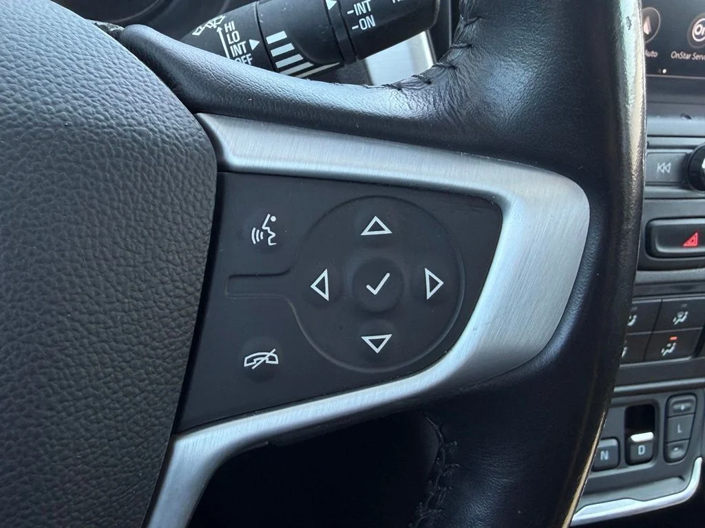 Used 2020 Black GMC SLE image 26