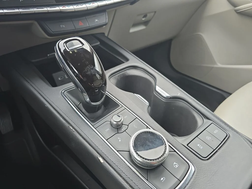 2023 Cadillac XT4 Premium Luxury - Photo 16