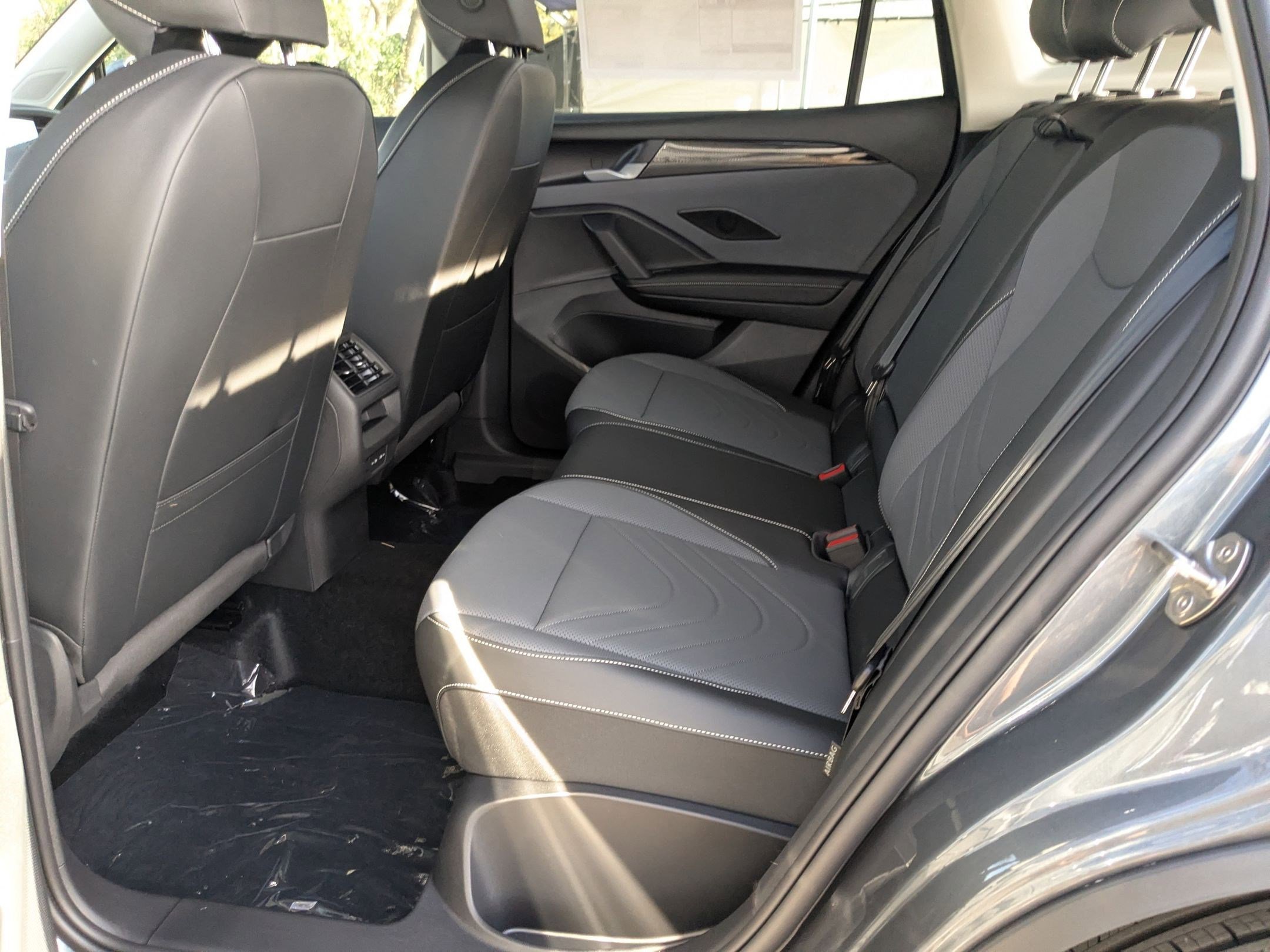 New 2026 Platinum Gray Metallic Volkswagen SE image 15