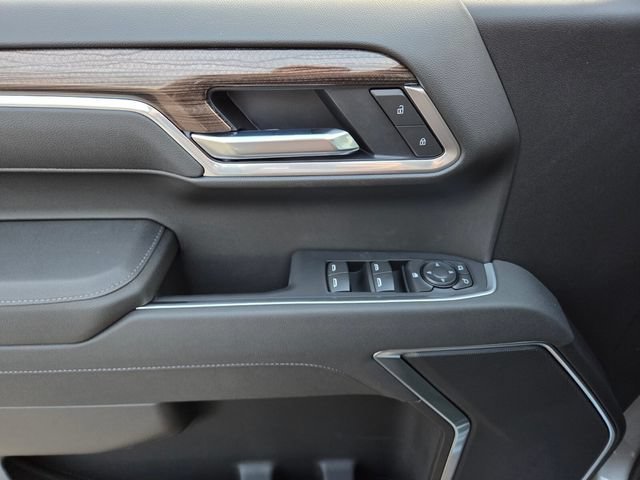 New 2026 Sterling Gray Metallic Chevrolet LT image 9