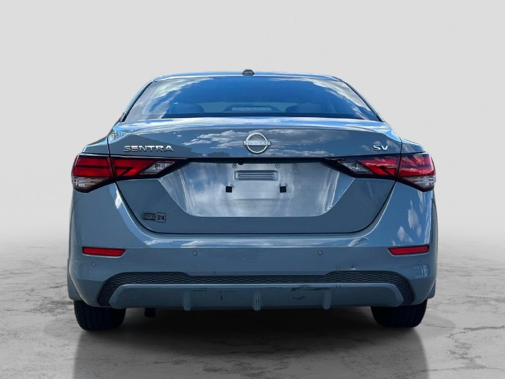 Used 2024 Gray Nissan SV image 4