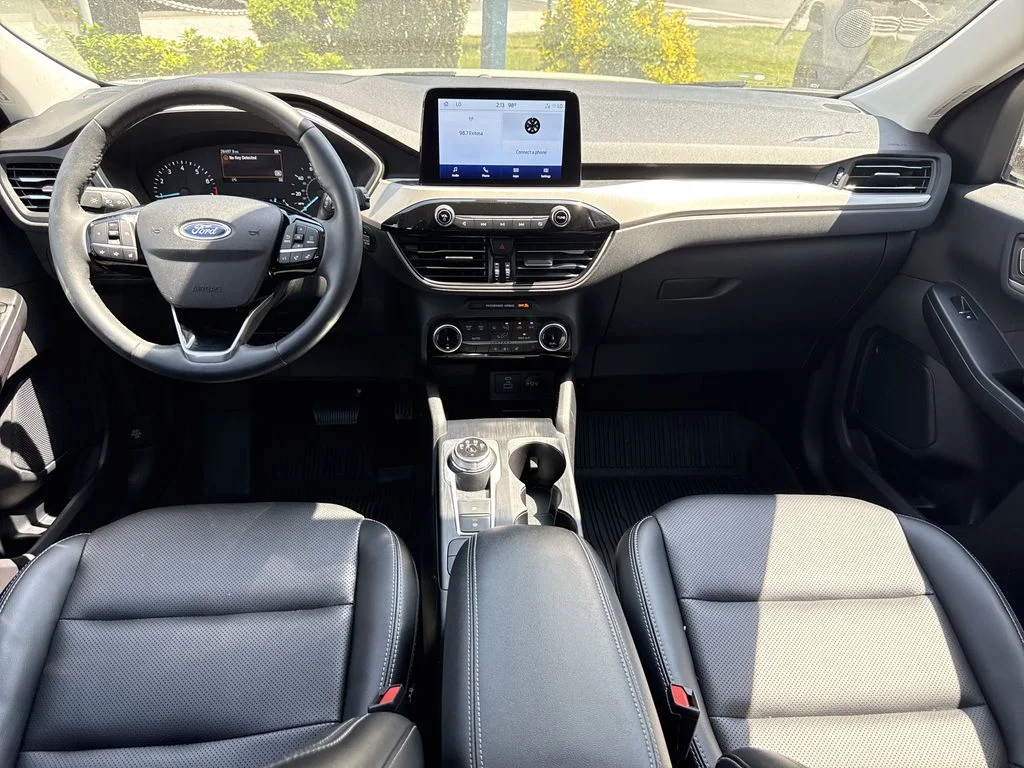 Used 2022 Oxford White Ford SEL image 14