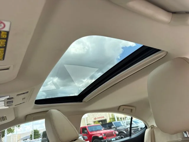 Used 2014 Starfire Pearl Lexus 350 image 30