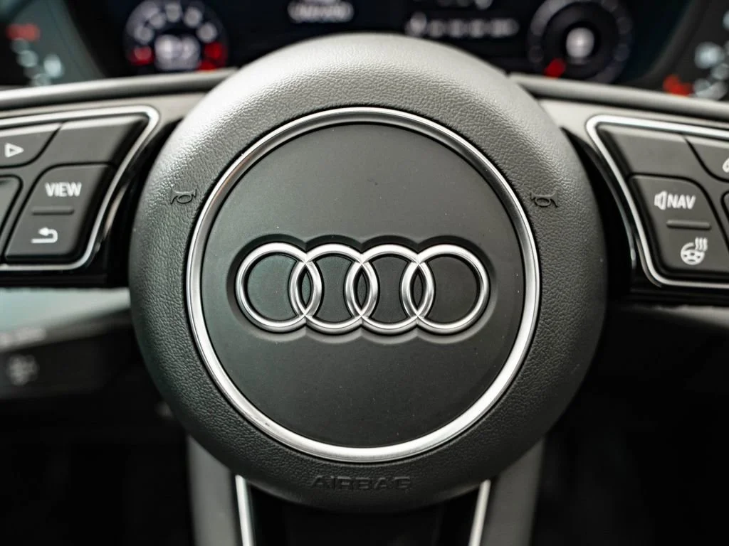 Used 2018 Manhattan Gray Metallic Audi 2.0T Premium Plus image 28