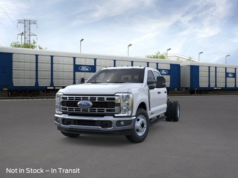 New 2026 Oxford White Ford XL image 3