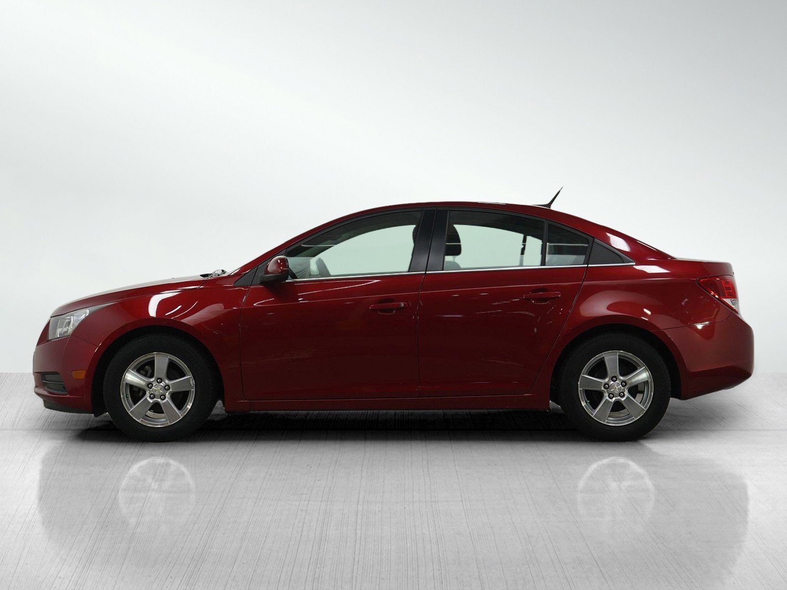 Used 2014 Chevrolet Cruze 1LT with VIN 1G1PC5SB8E7226943 for sale in Roseville, Minnesota
