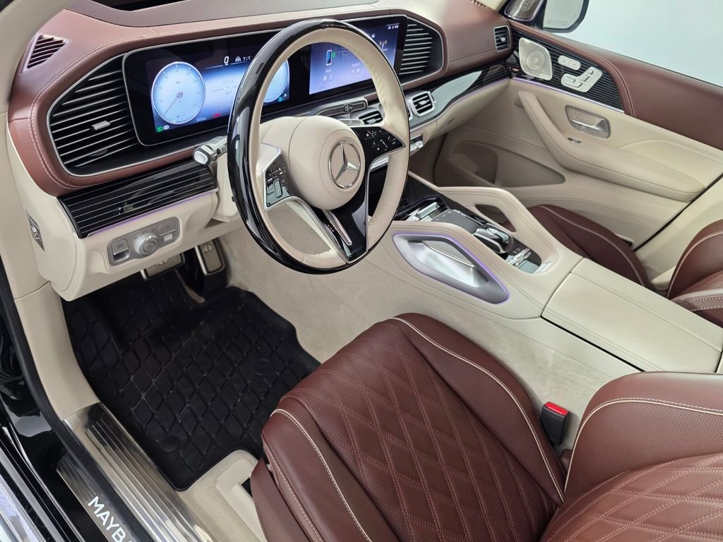 Certified Used 2025 Black Mercedes-Benz Maybach GLS 600 image 10