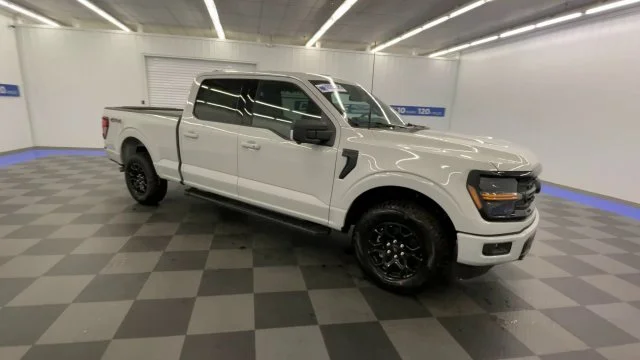 New 2026 Avalanche Ford XLT image 2