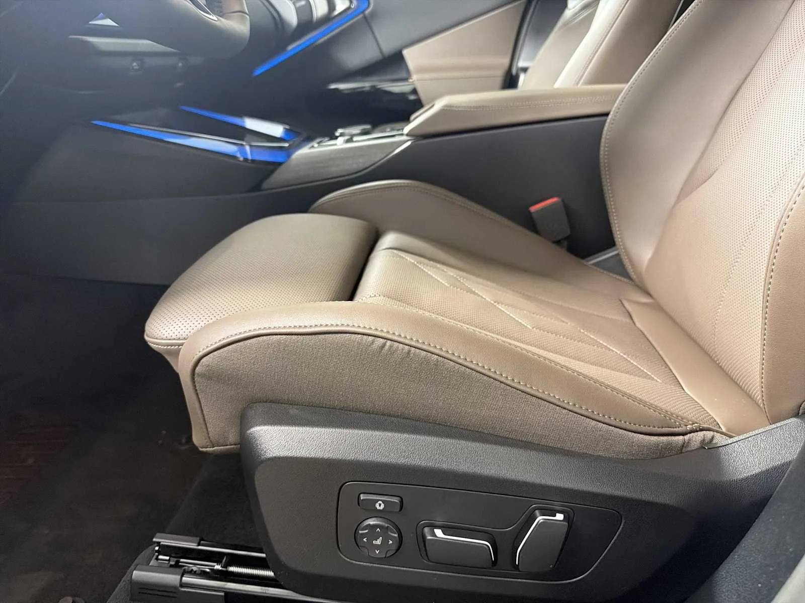 New 2026 Dune Grey Metallic BMW 30 xDrive image 12