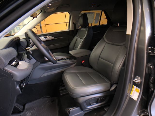 New 2026 Carbonized Gray Metallic Ford Active image 10