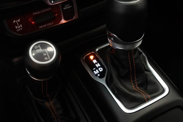Used 2023 White Jeep Mojave image 13