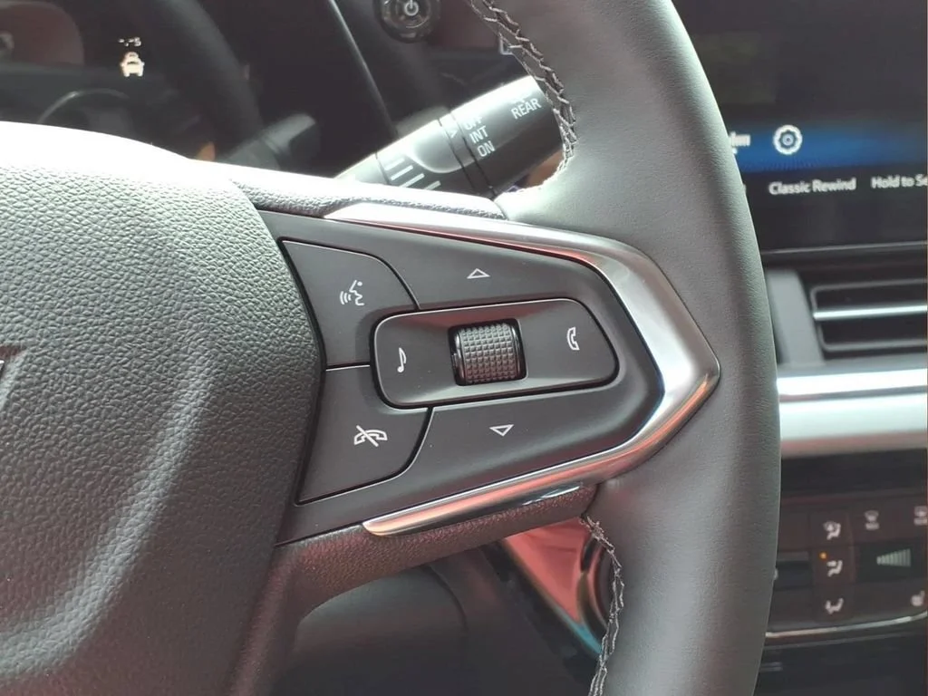 New 2026 Mosaic Black Metallic Chevrolet LT image 13