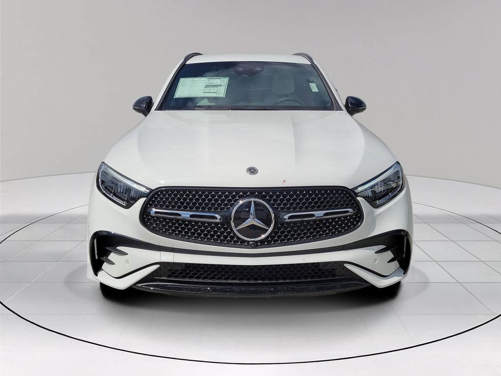 New 2026 Polar White Mercedes-Benz GLC 300 image 2