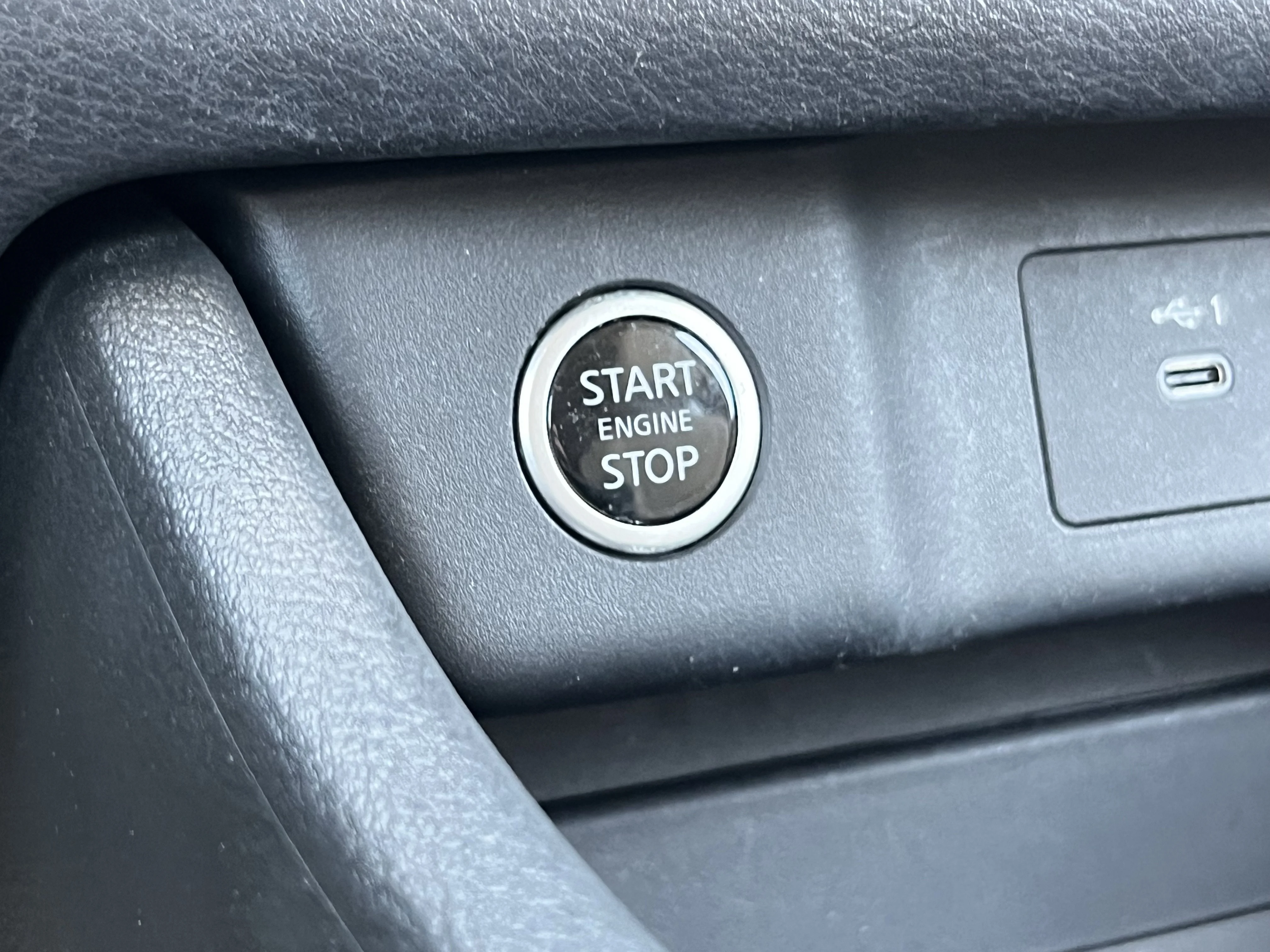 Used 2023 Scarlet Nissan SV image 36