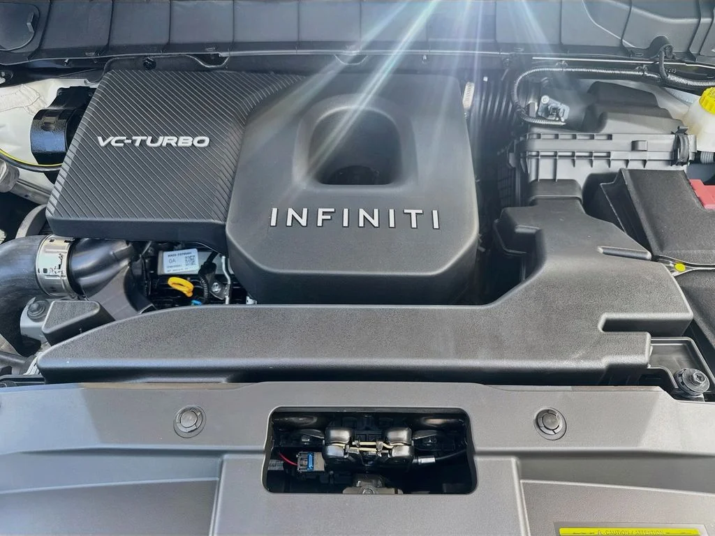 New 2027 White INFINITI LUXE image 31