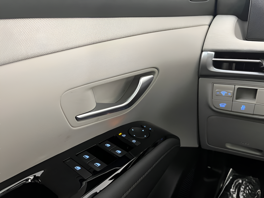 New 2026 Black Hyundai Limited image 19