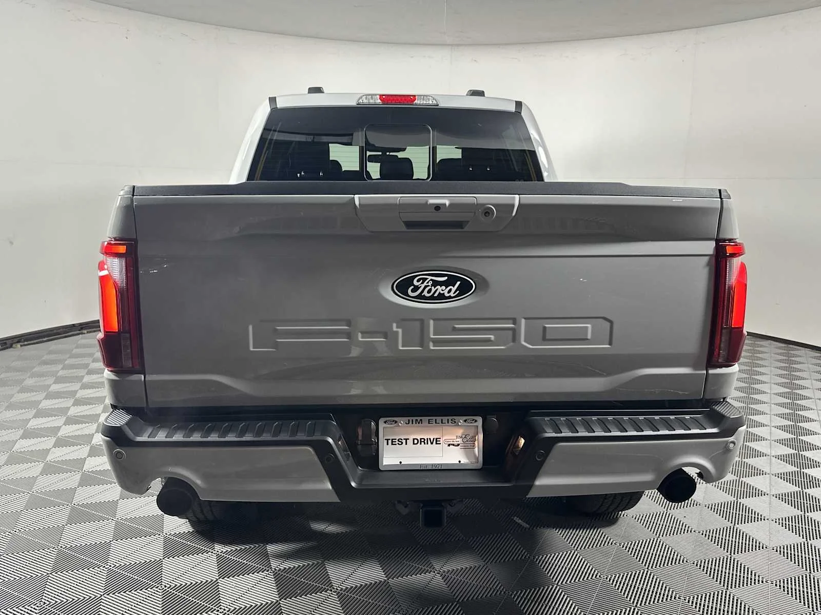 New 2026 Avalanche Gray Ford LARIAT image 8