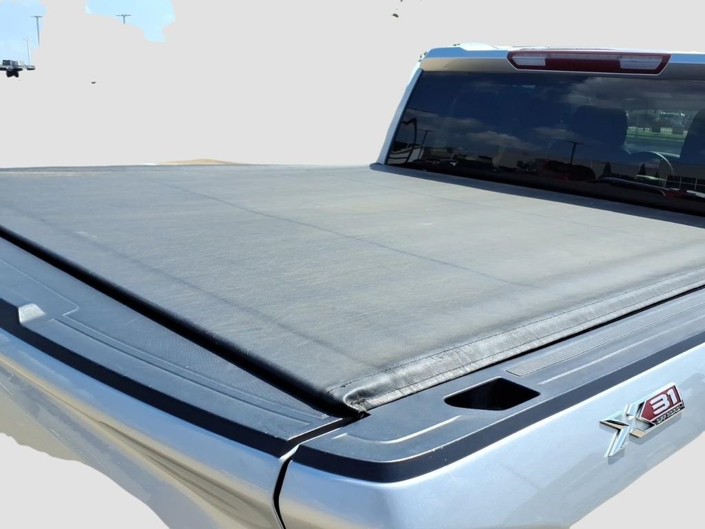 Used 2020 Quicksilver Metallic GMC SLE image 23
