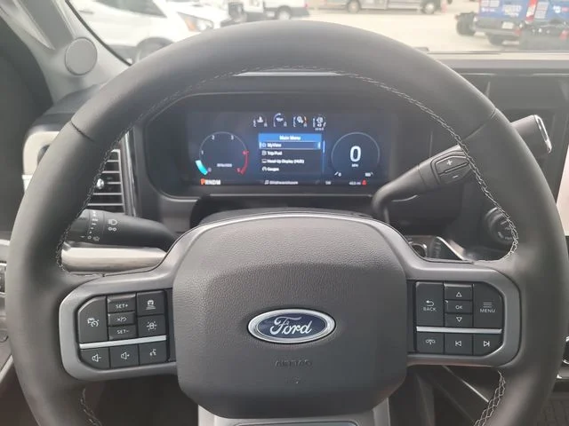 New 2025 White Metallic Ford Lariat image 32