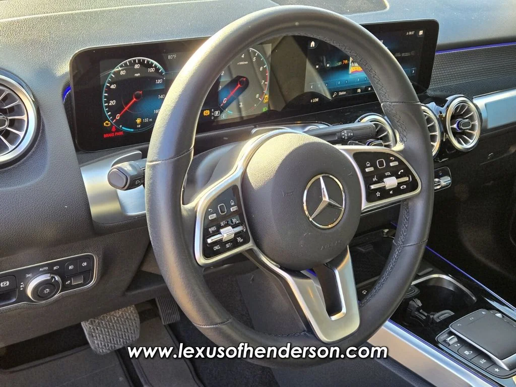 Used 2022 Black Mercedes-Benz GLB 250 image 21