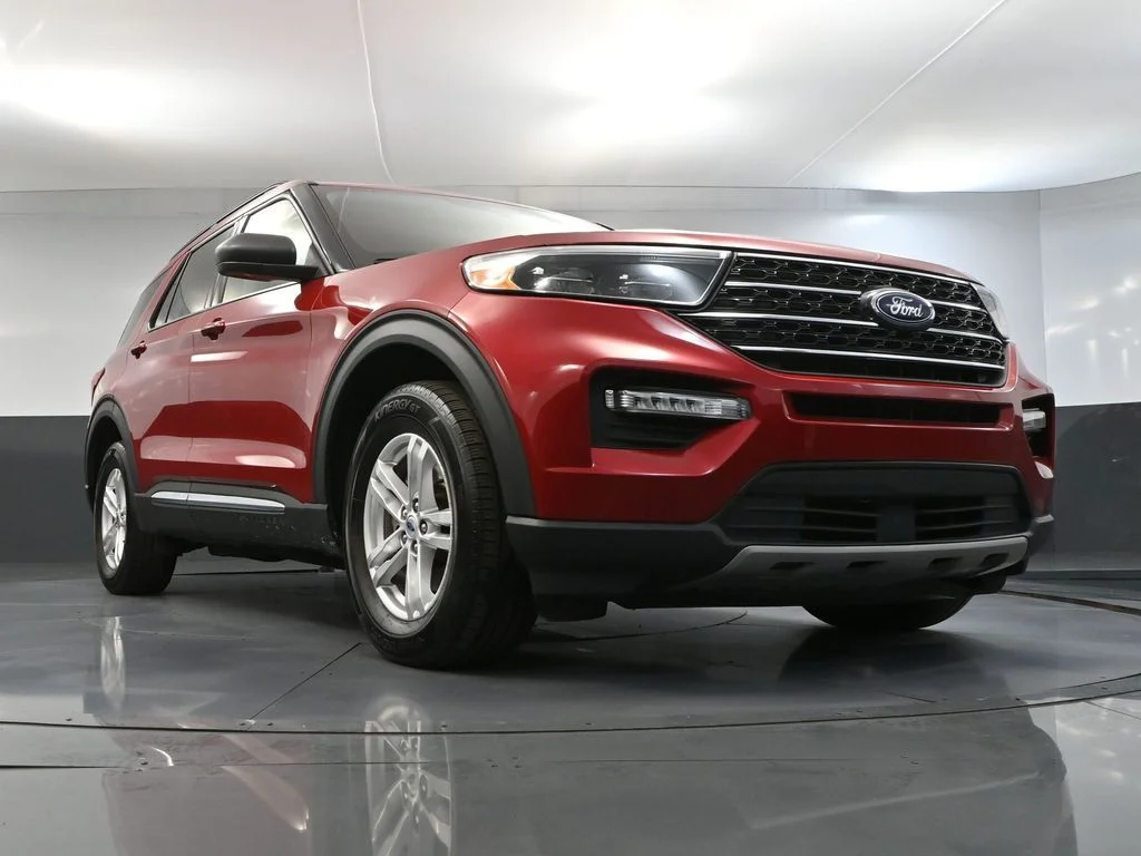 Certified Used 2023 Red Ford XLT image 56