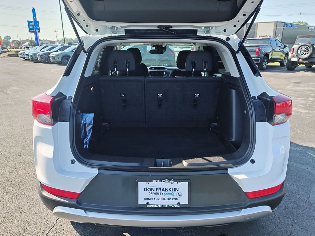 Used 2023 White Chevrolet LT image 24