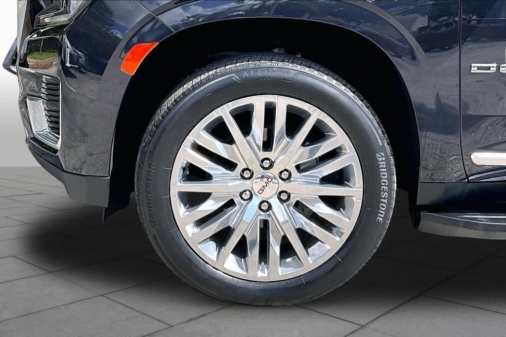 Used 2023 Silver GMC Denali image 11