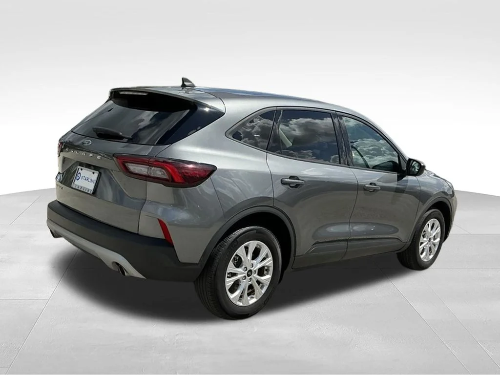 Used 2025 Gray Ford Active image 11