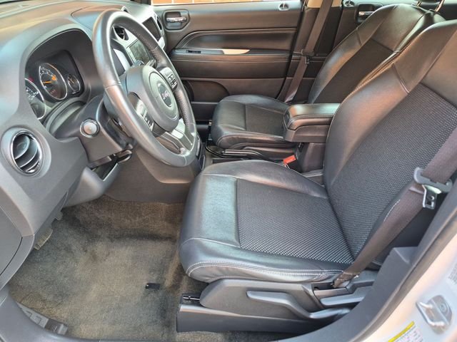 Used 2014 White Jeep Latitude image 11