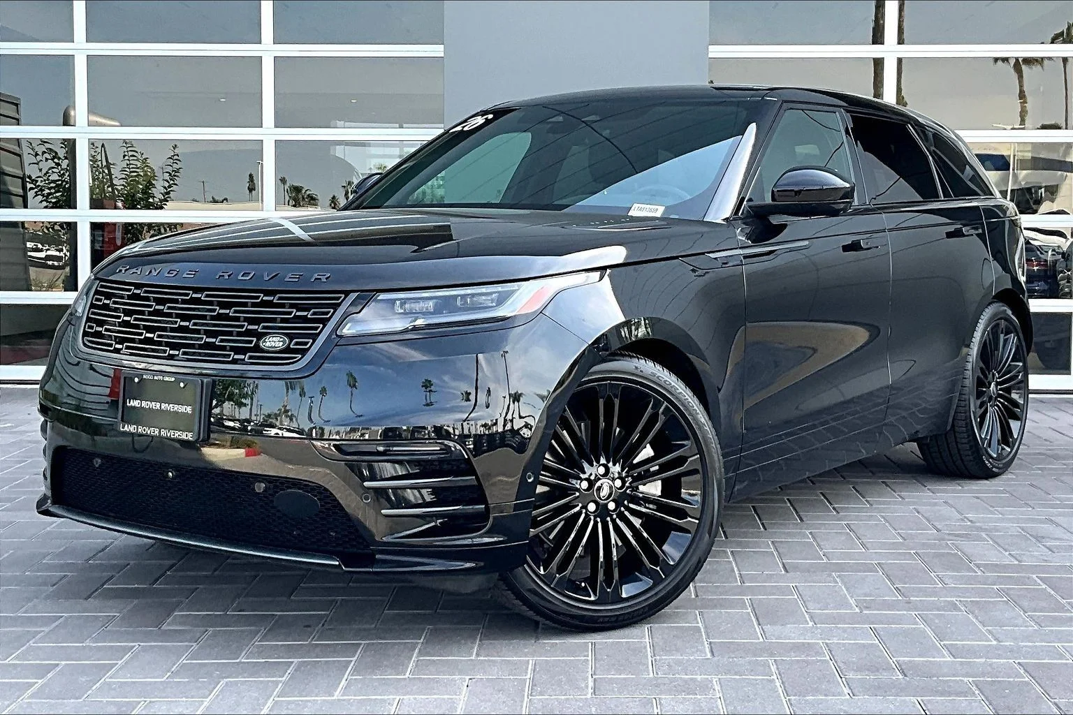 2026 Land Rover Range Rover Velar P250 Dynamic SE's photo