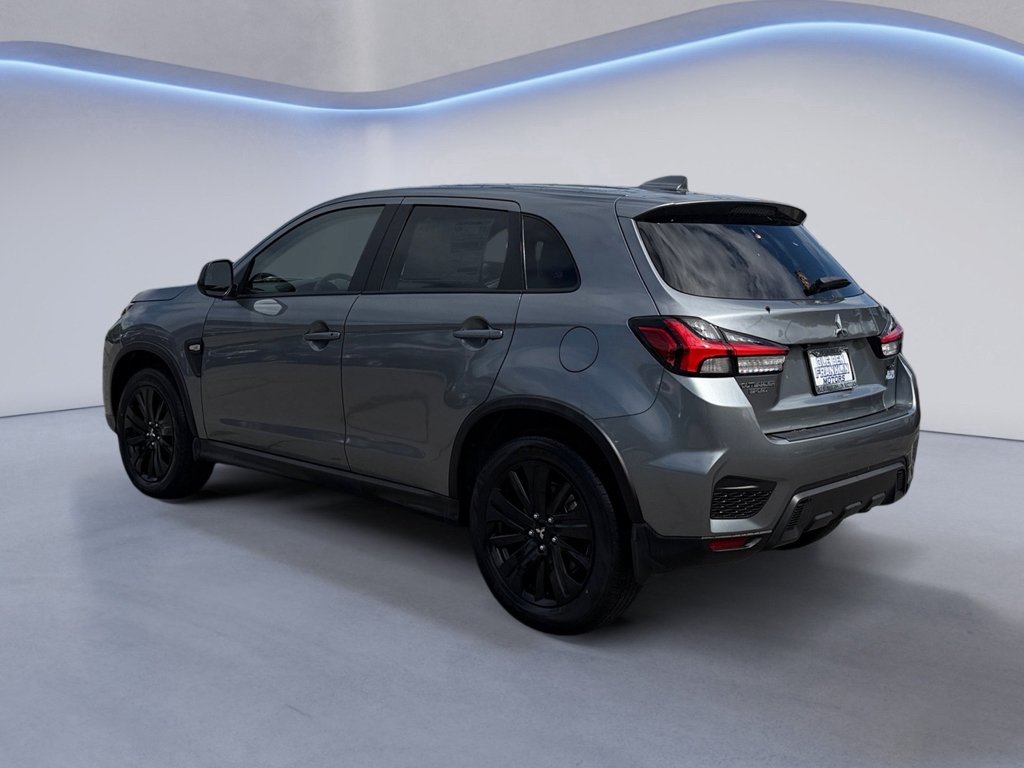 New 2026 Mercury Gray Metallic Mitsubishi LE image 5