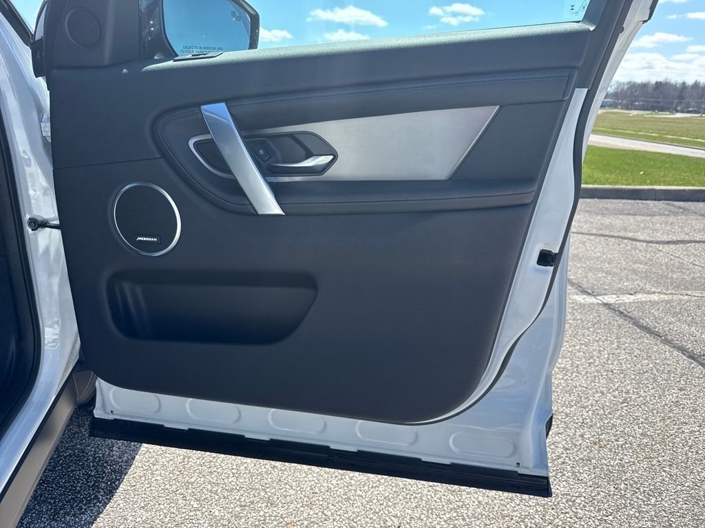 New 2026 Fuji White Land Rover Landmark image 14