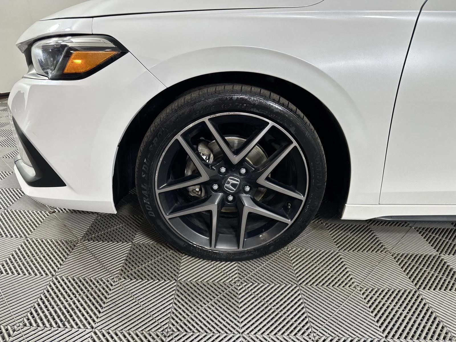 Used 2022 Platinum White Pearl Honda Sport Touring image 20