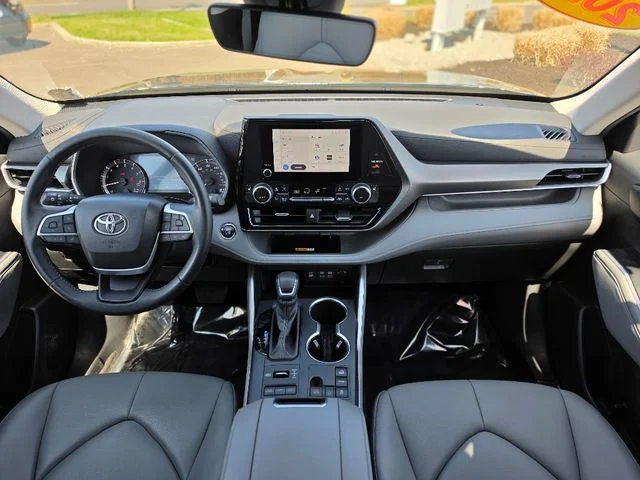 2023 Toyota Highlander XLE - Photo 30