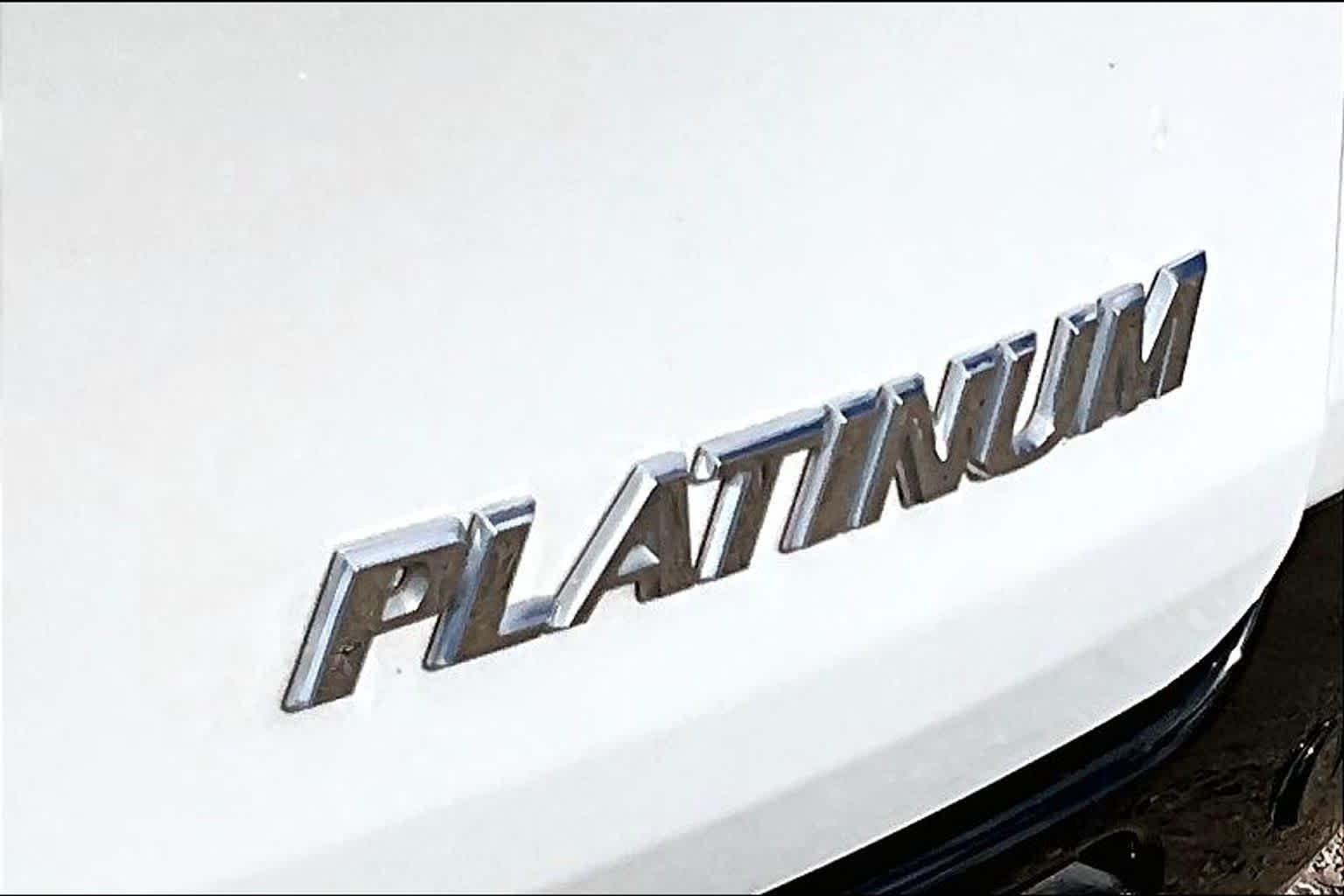 Used 2025 Wind Chill Pearl Toyota Platinum image 8