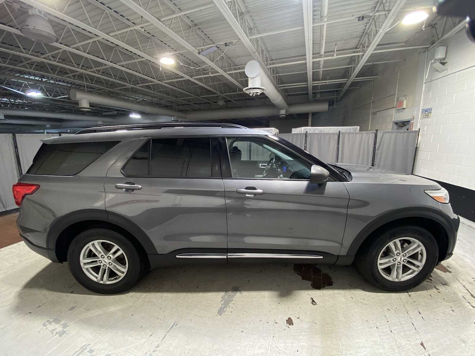 Used 2022 Carbonized Gray Metallic Ford XLT image 27