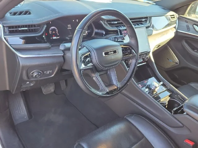 2023 Jeep Grand Cherokee Overland - Photo 21